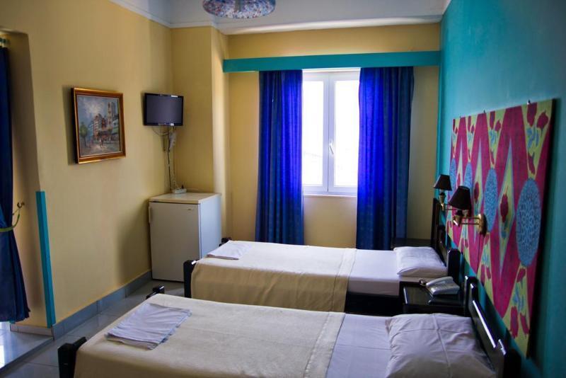 Hotel Miramare Pylos Extérieur photo