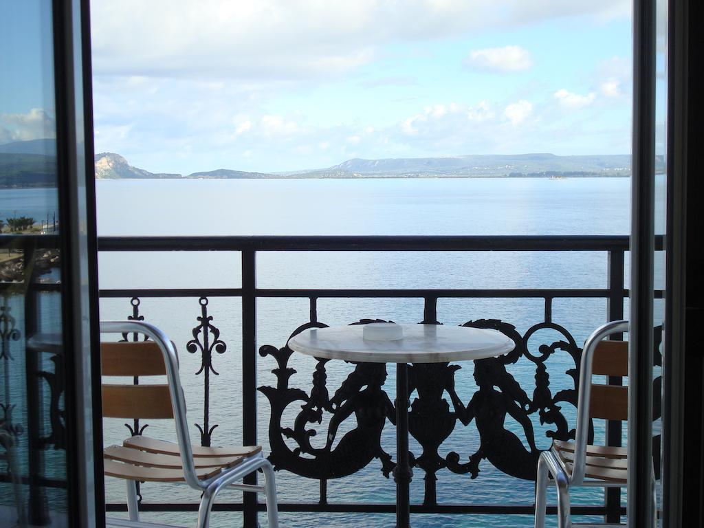 Hotel Miramare Pylos Extérieur photo