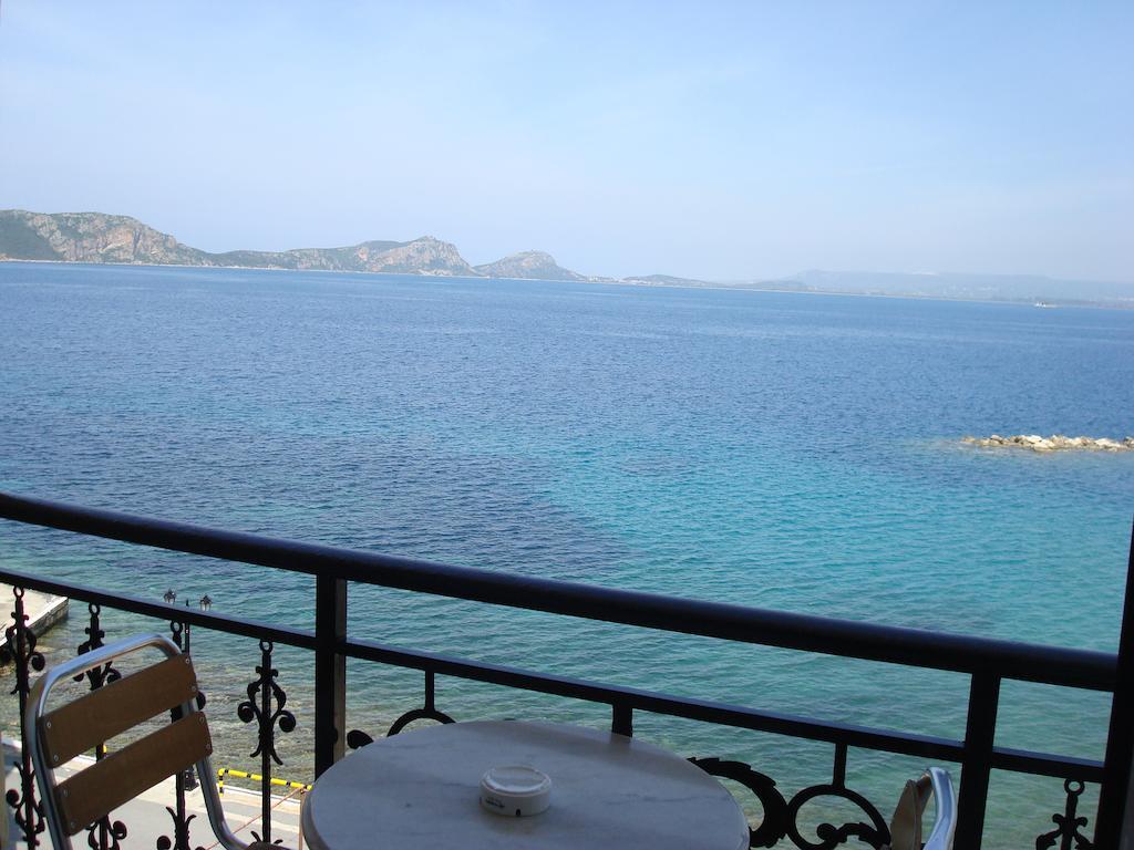 Hotel Miramare Pylos Extérieur photo