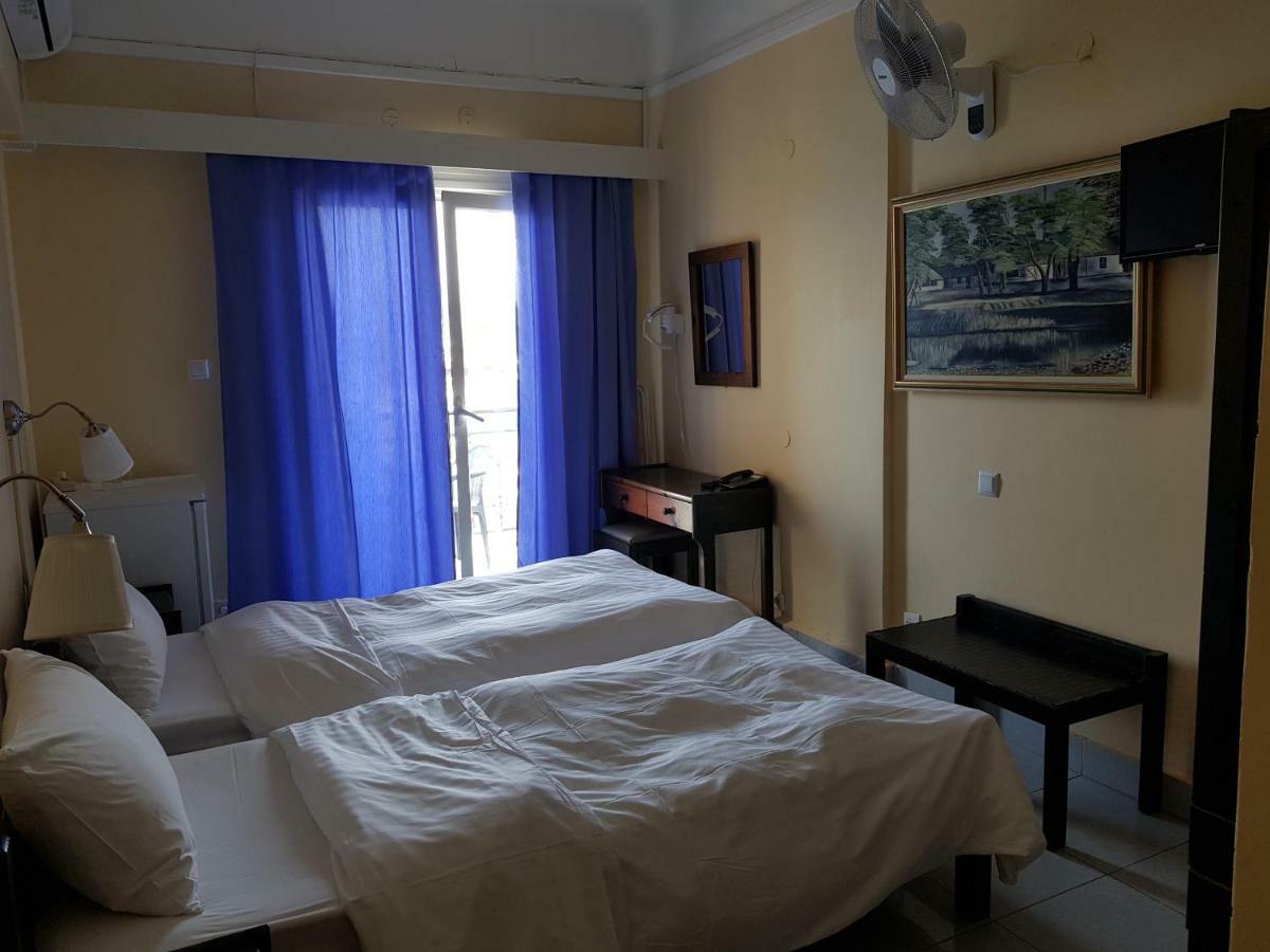 Hotel Miramare Pylos Extérieur photo