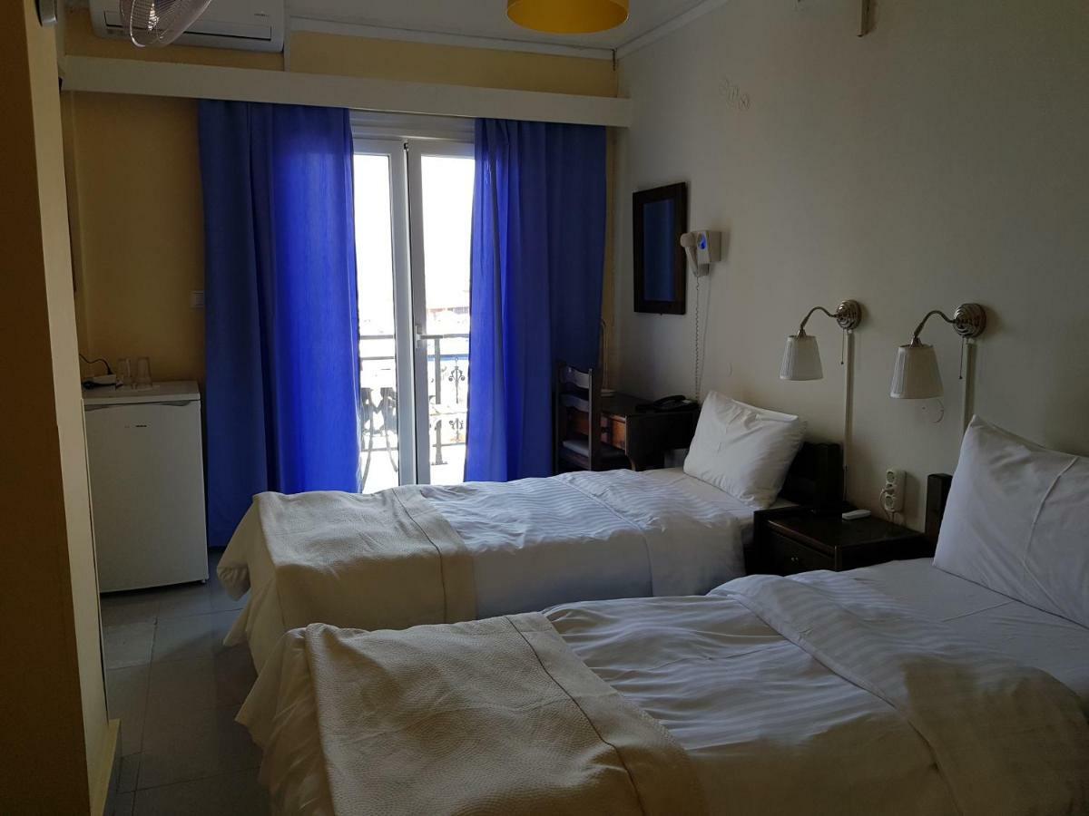Hotel Miramare Pylos Extérieur photo
