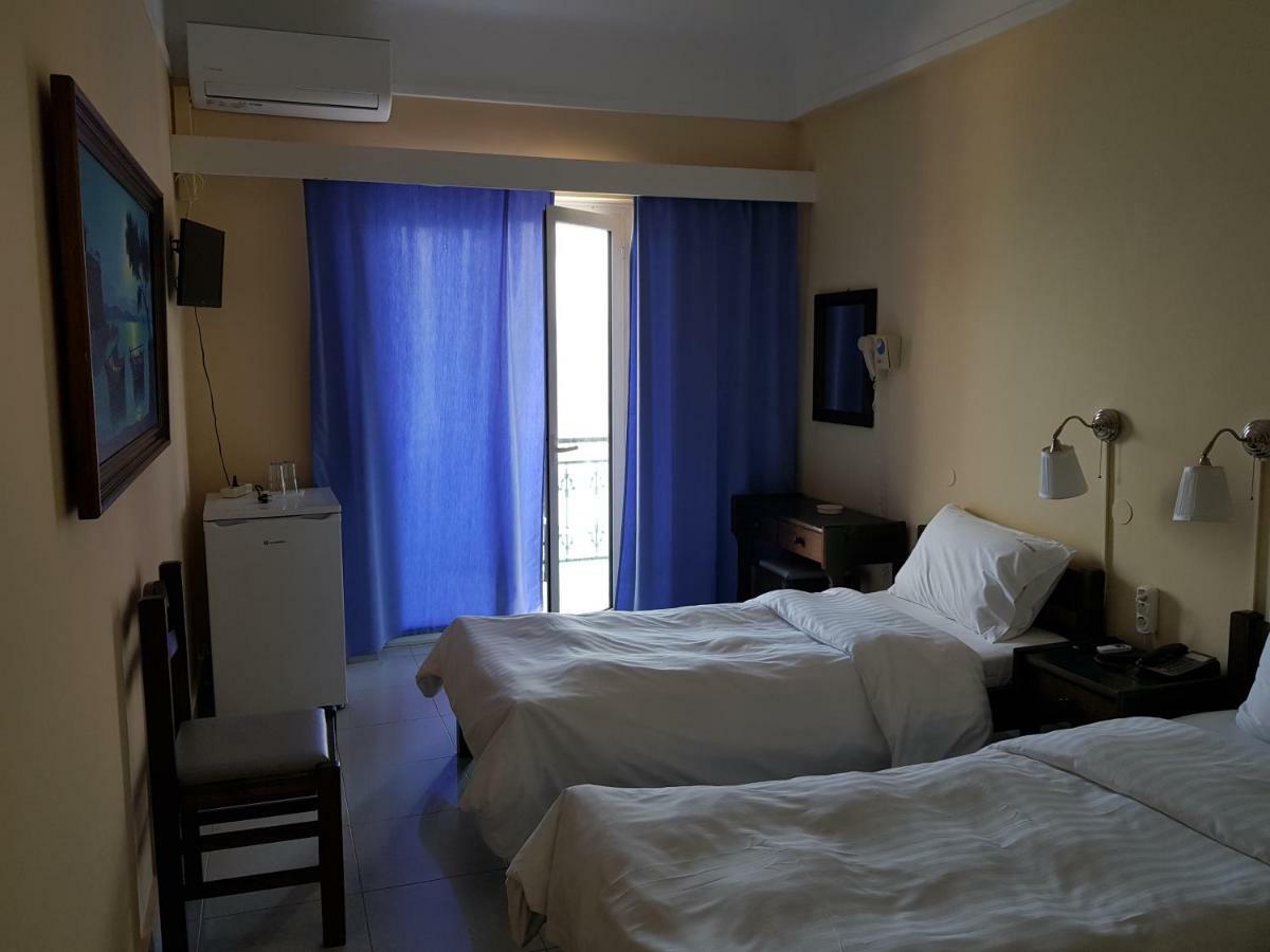 Hotel Miramare Pylos Extérieur photo