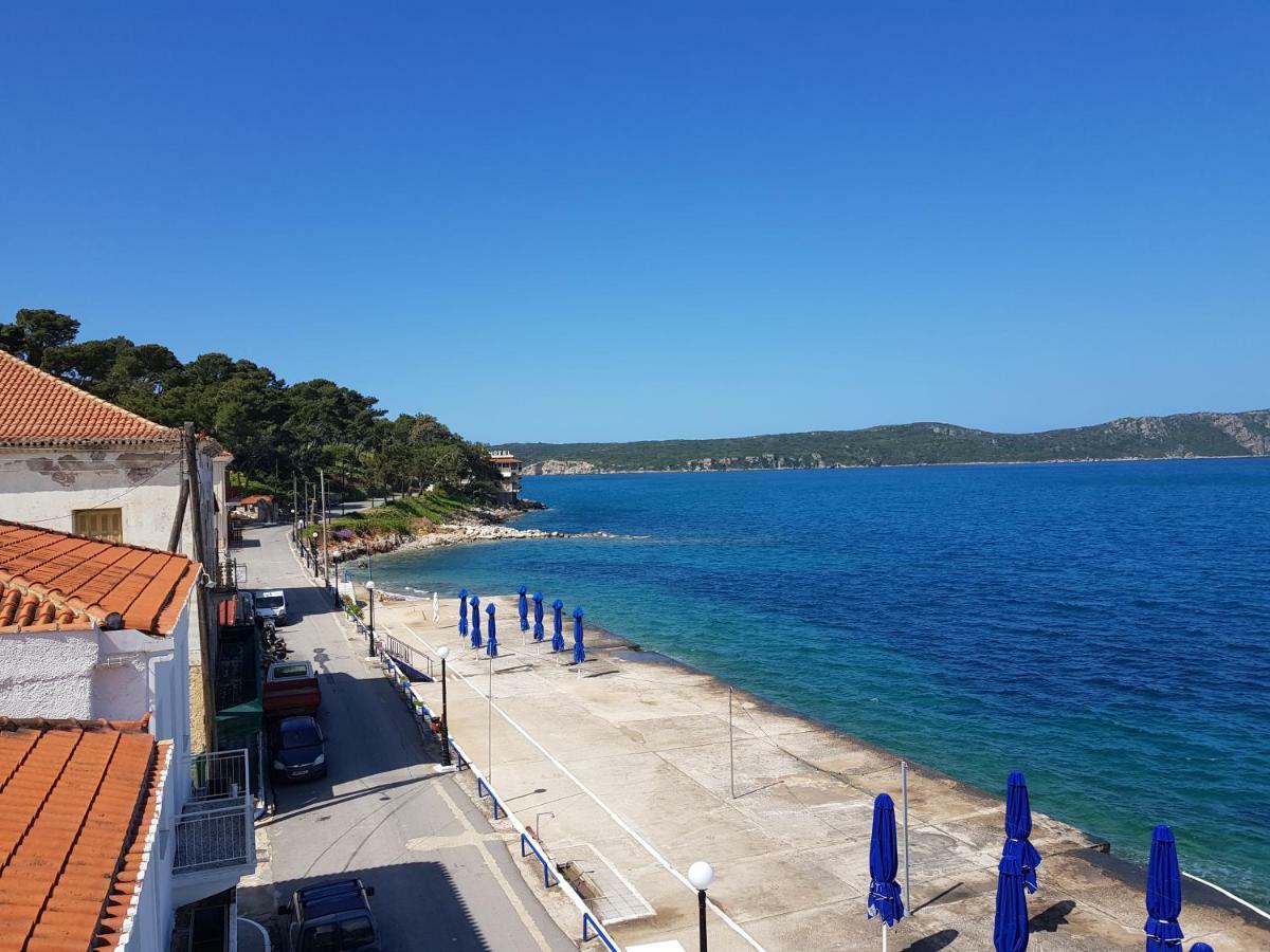 Hotel Miramare Pylos Extérieur photo