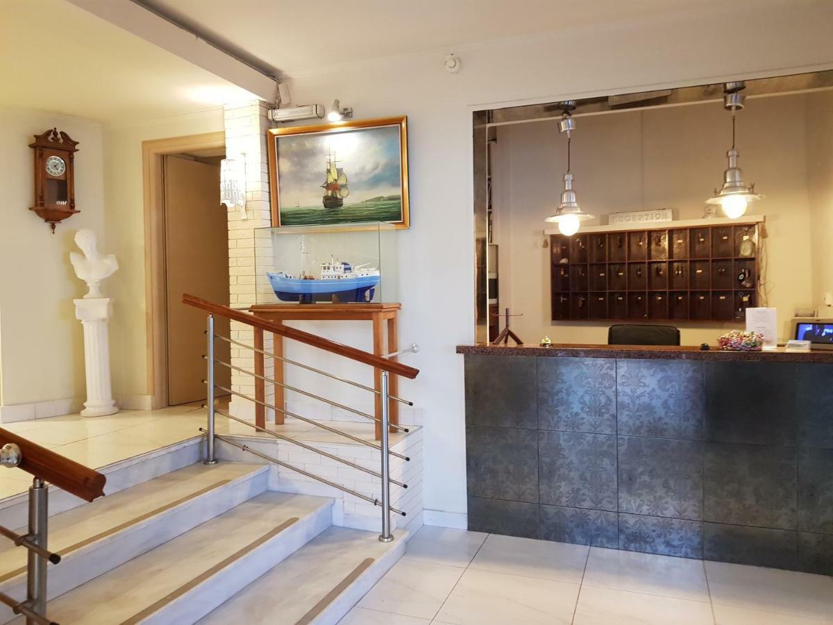 Hotel Miramare Pylos Extérieur photo