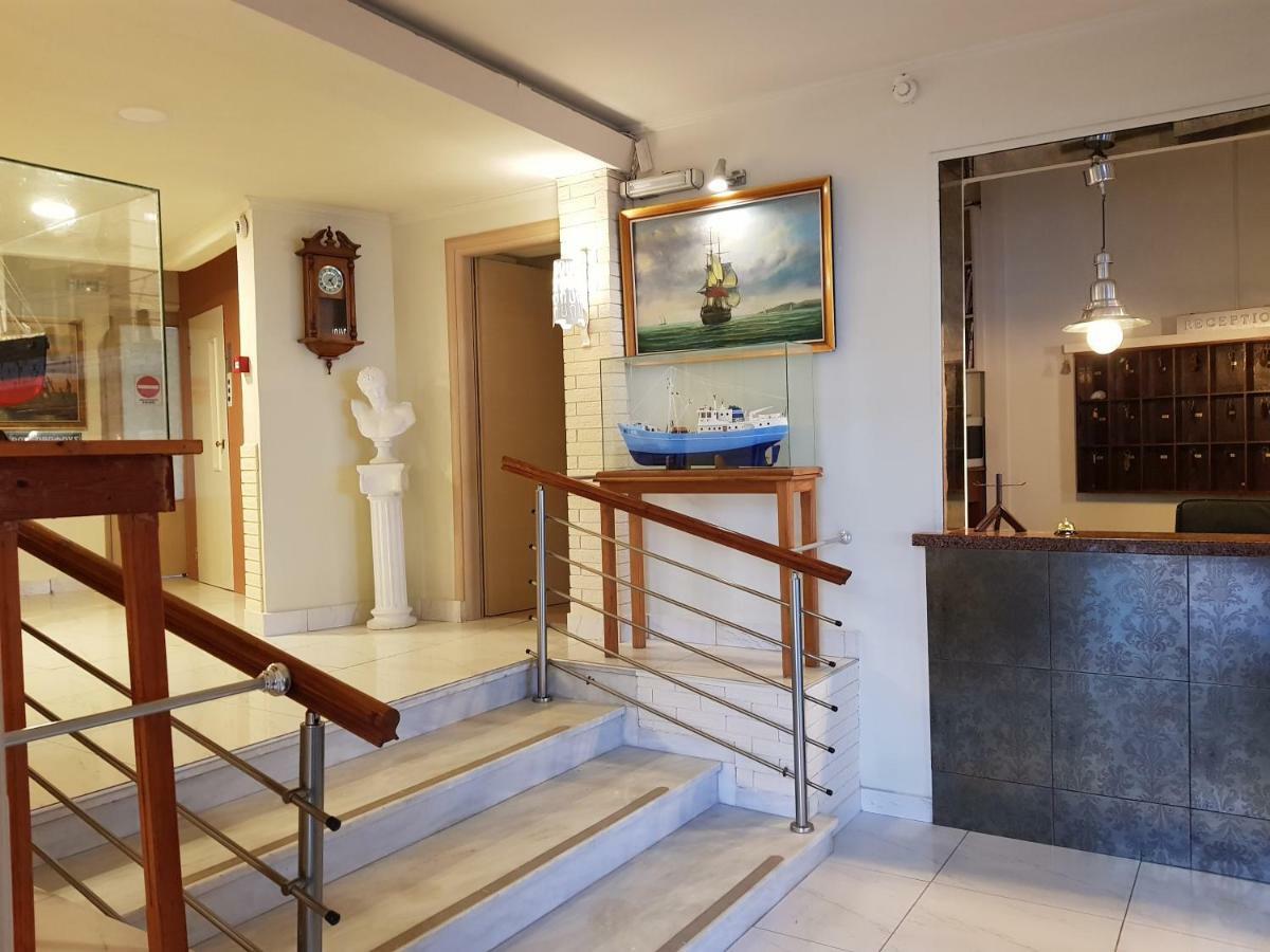 Hotel Miramare Pylos Extérieur photo