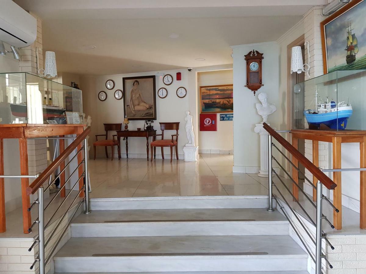 Hotel Miramare Pylos Extérieur photo