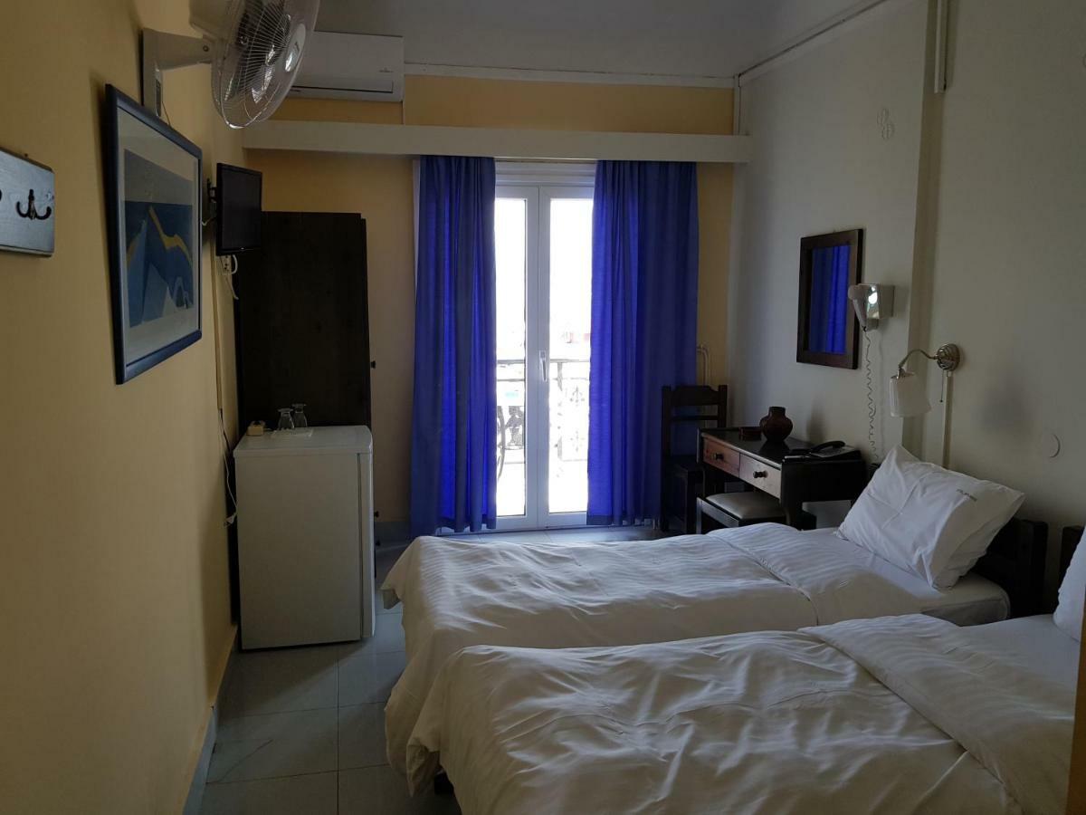 Hotel Miramare Pylos Extérieur photo