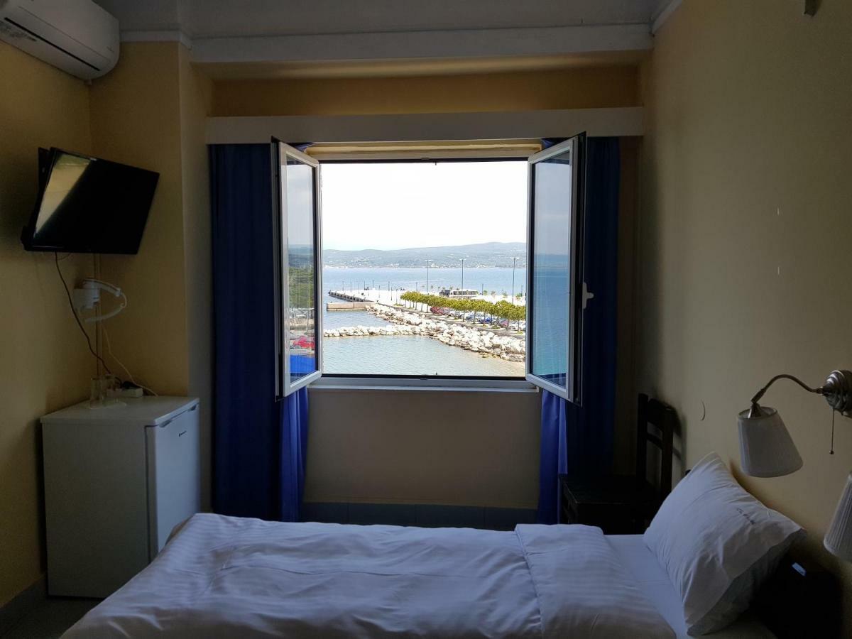 Hotel Miramare Pylos Extérieur photo