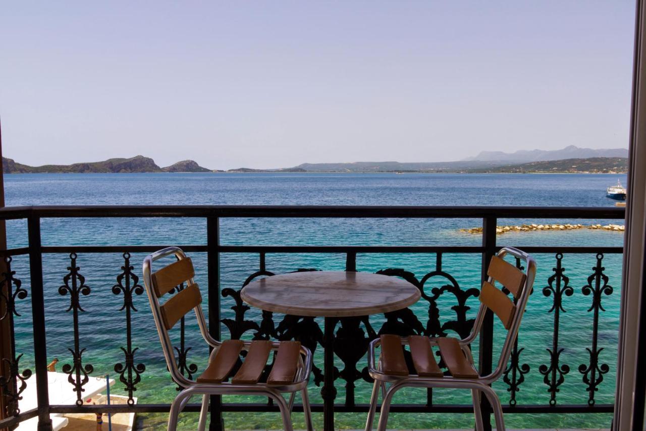 Hotel Miramare Pylos Extérieur photo