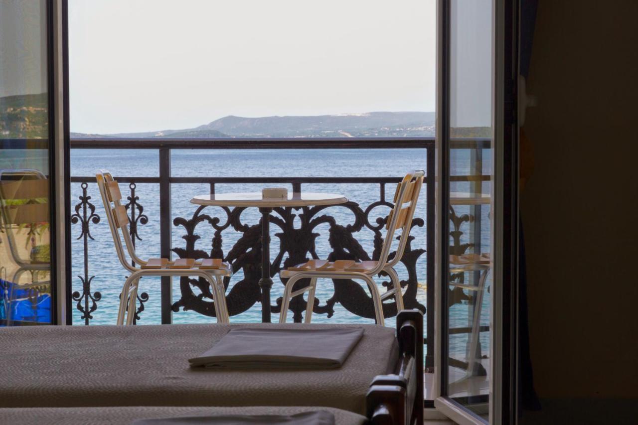 Hotel Miramare Pylos Extérieur photo